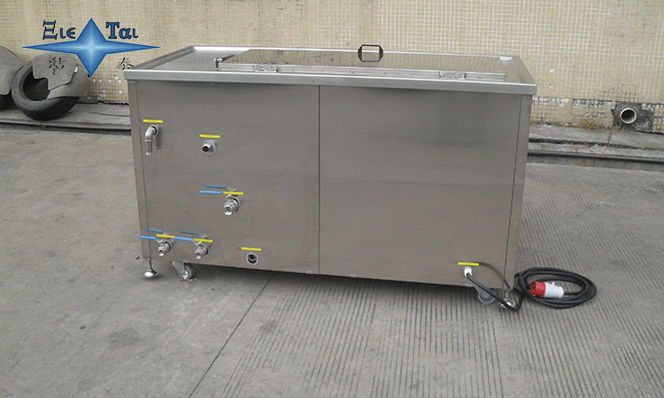 超聲波清洗技術(shù)在汽車發(fā)動機(jī)保養(yǎng)中的應(yīng)用與優(yōu)勢