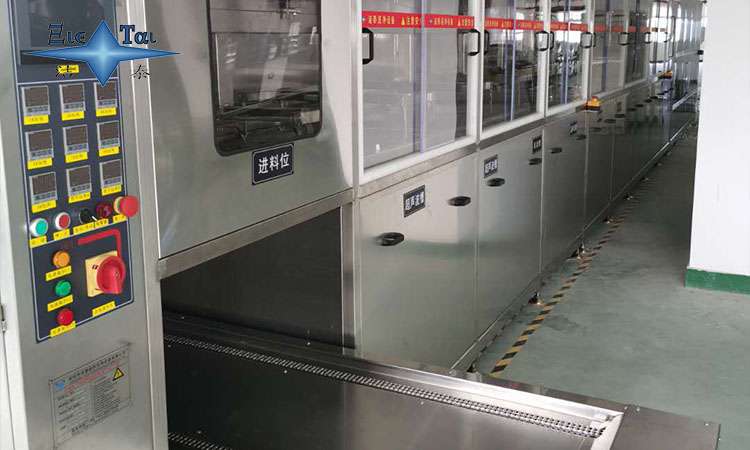 電子行業(yè)中超聲波清洗機(jī)的關(guān)鍵應(yīng)用與技術(shù)優(yōu)勢(shì)