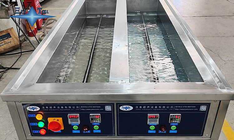 超聲波清洗機在表帶清洗中的水質(zhì)選擇與應用分析