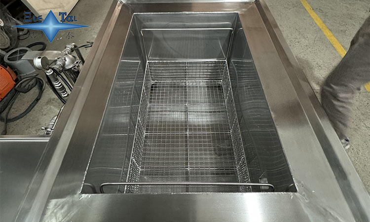 超聲波清洗機(jī)怎么選？潔泰20年老師傅團(tuán)隊(duì)：專(zhuān)治各種“奇形怪狀”，非標(biāo)定制不將就